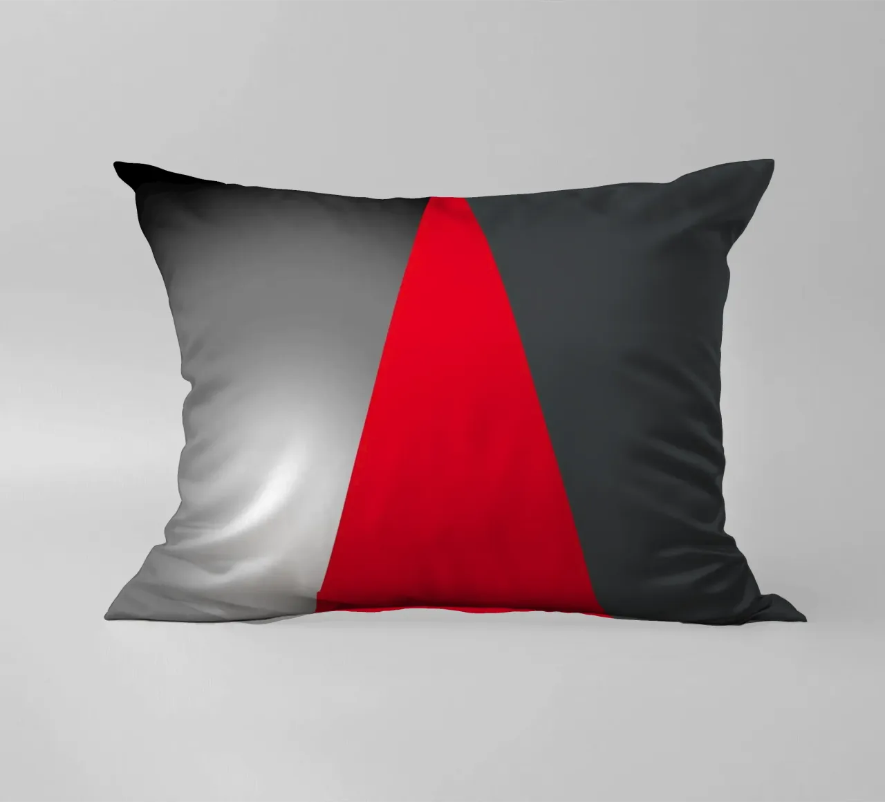 Triangolo rosso con sfera cuscino da BenCoStyle