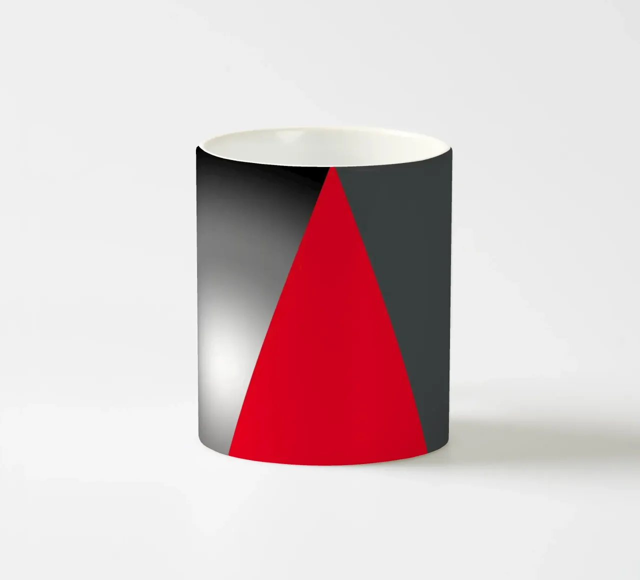Triangolo rosso con sfera tazza in ceramica da BenCoStyle