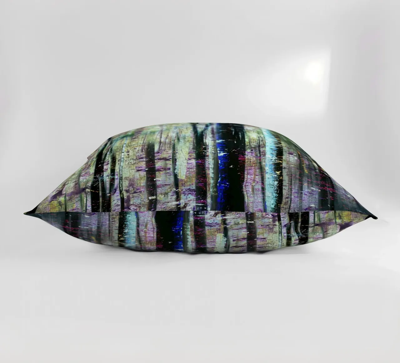 Expressionist Forest cuscino da Angelo Cerantola