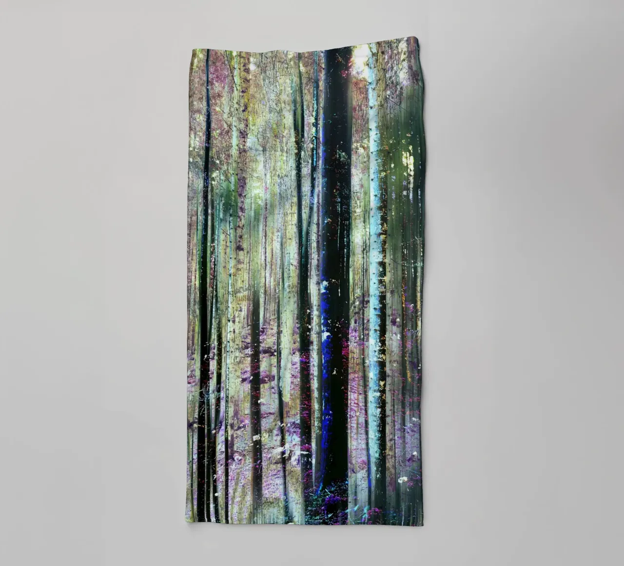 Expressionist Forest asciugamano da bagno da Angelo Cerantola