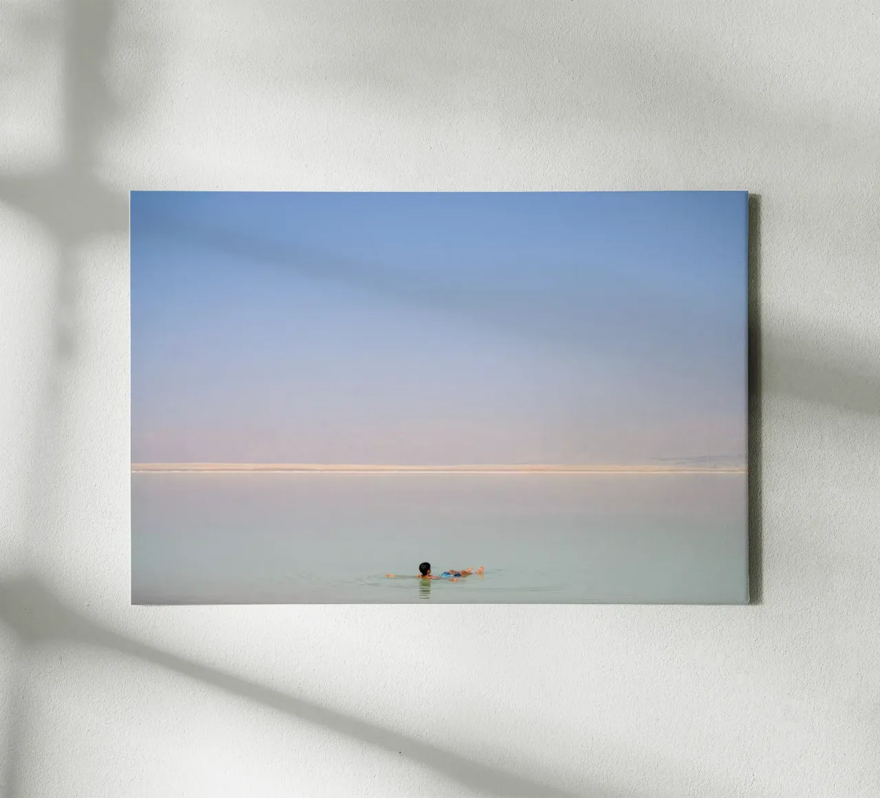 De Dode Zee #1 canvas met Baklijst van Tal Paz-Fridman