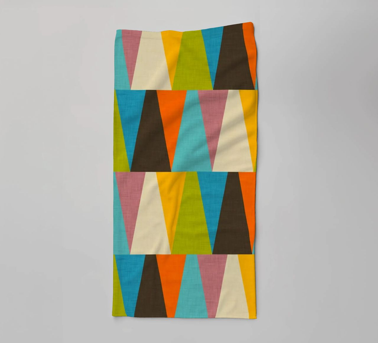 Retro Color Block Triángulo Color Happy toalla de baño de susanacosta