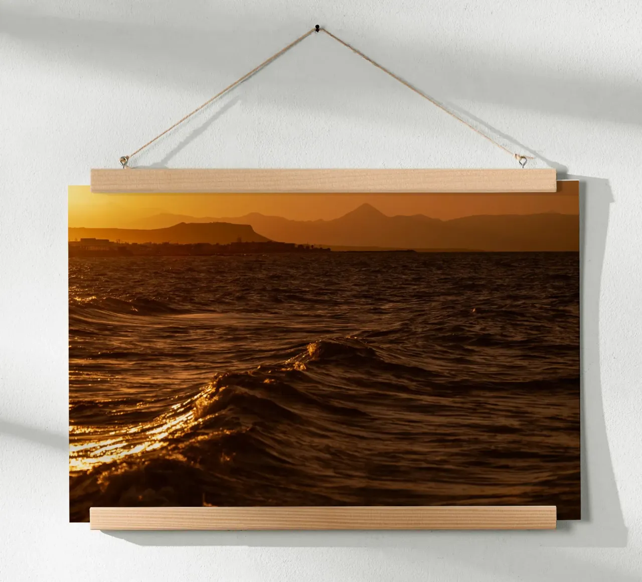 Ricordi da Creta #8 poster con telaio in alluminio da Tal Paz-Fridman