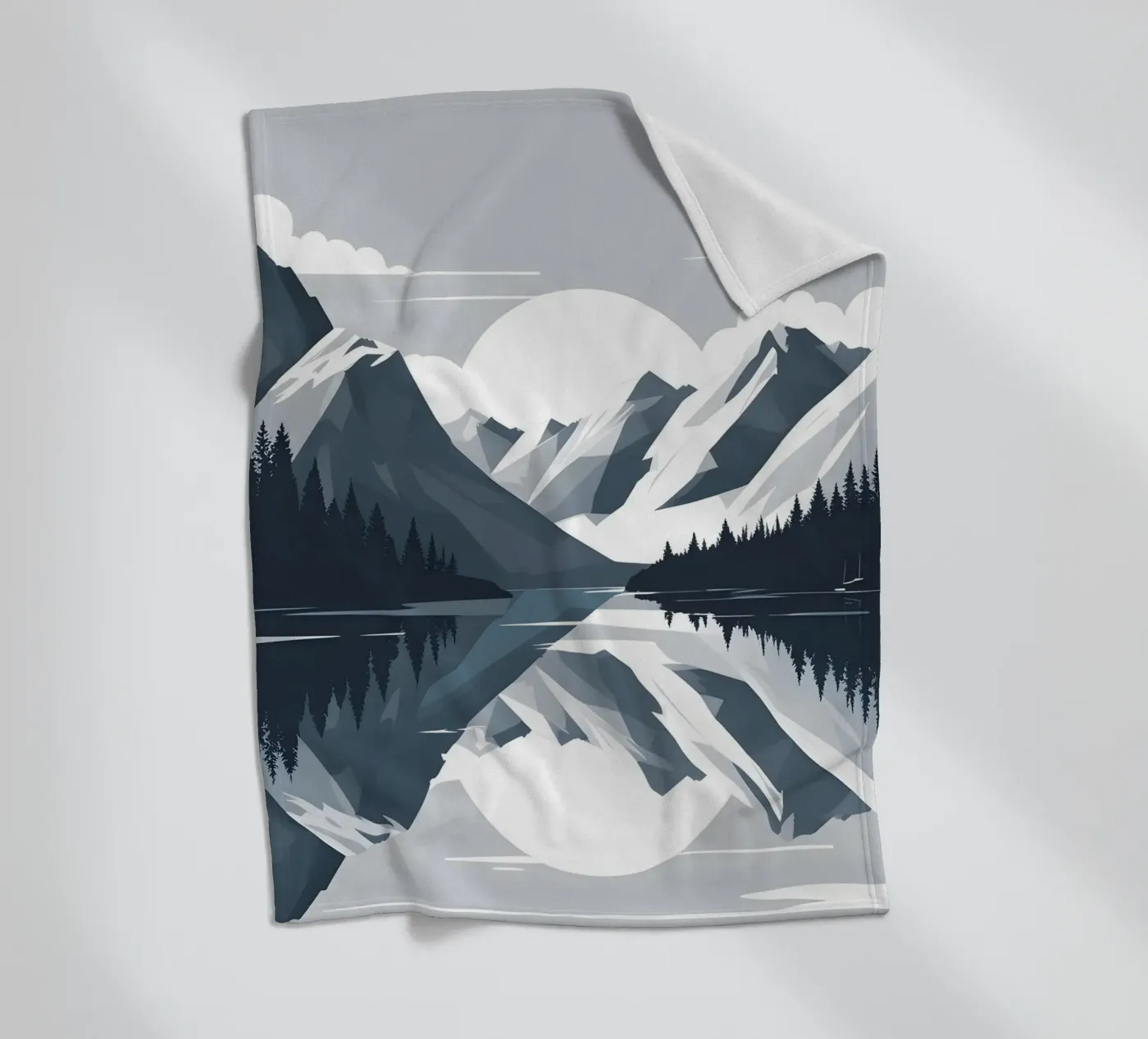 Reflexion im Gebirge Fleecedecke von LIFESTYLE OBJECTS