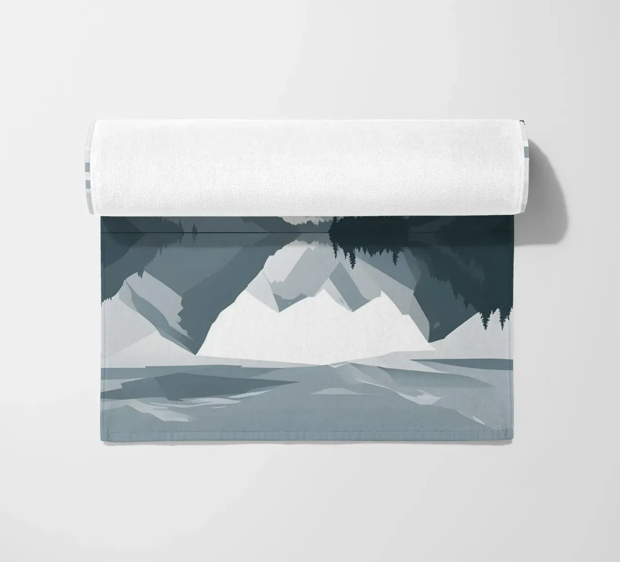 Bergreflectie strandhanddoek van LIFESTYLE OBJECTS