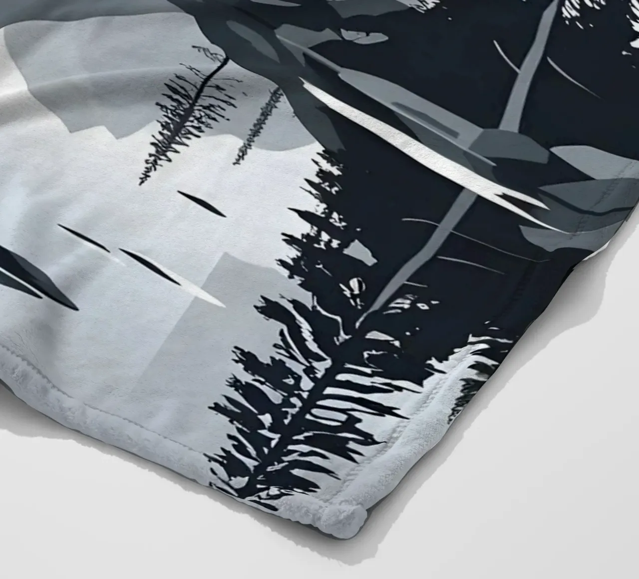 Reflexion im Gebirge Fleecedecke von LIFESTYLE OBJECTS