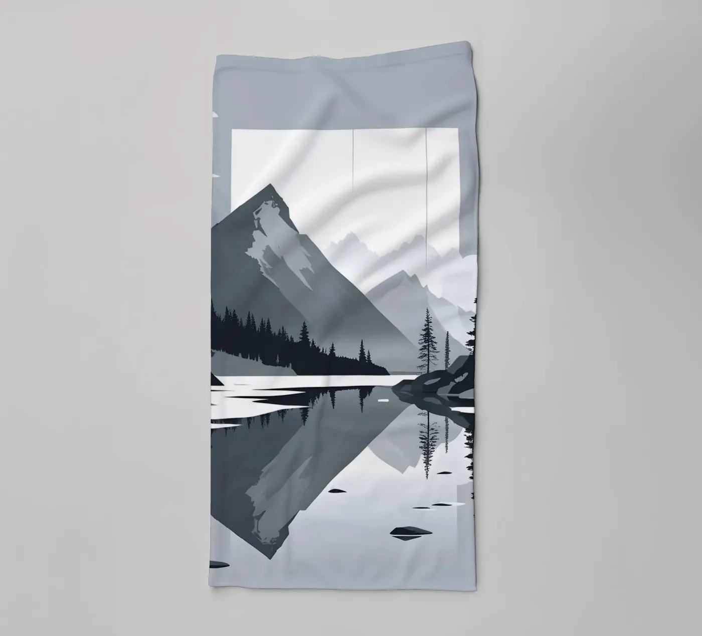 Reflexion im Gebirge Handtuch von LIFESTYLE OBJECTS