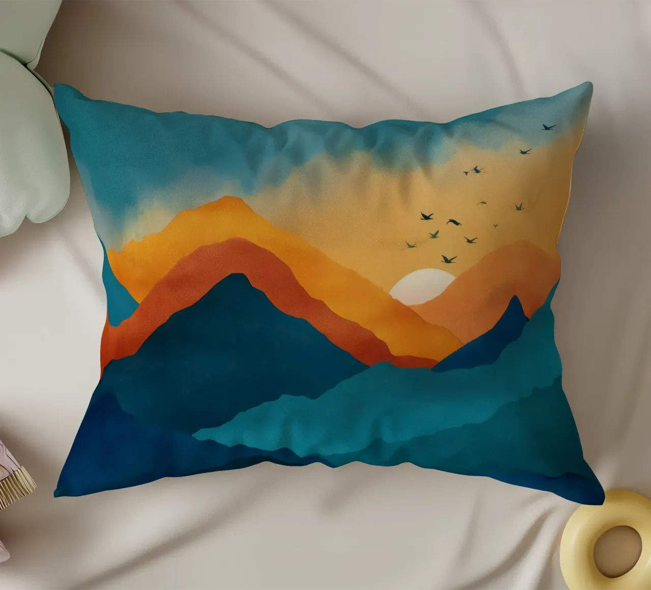 Abstract Mountain Art Print with Sunset and Birds cuscino da Dune