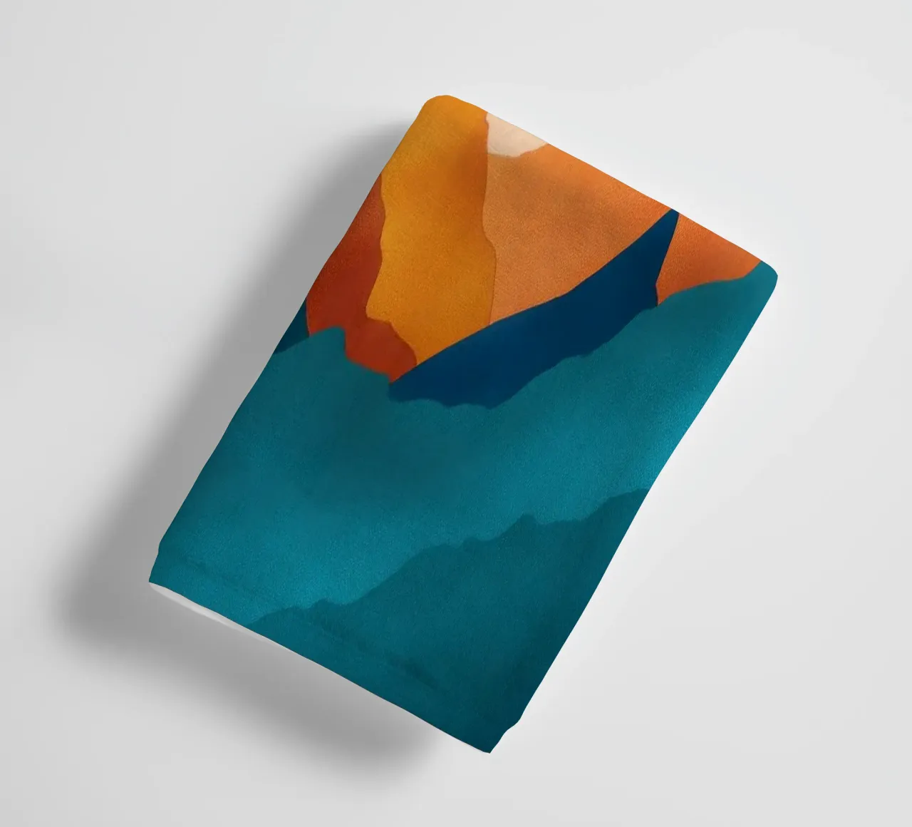 Abstract Mountain Art Print with Sunset and Birds asciugamano da bagno da Dune