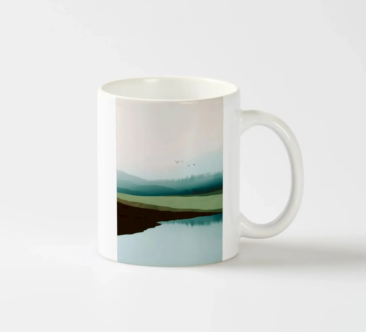 Soft Sky Over Misty Hills Reflected in a Calm Quiet Lake tazza in ceramica da Dune