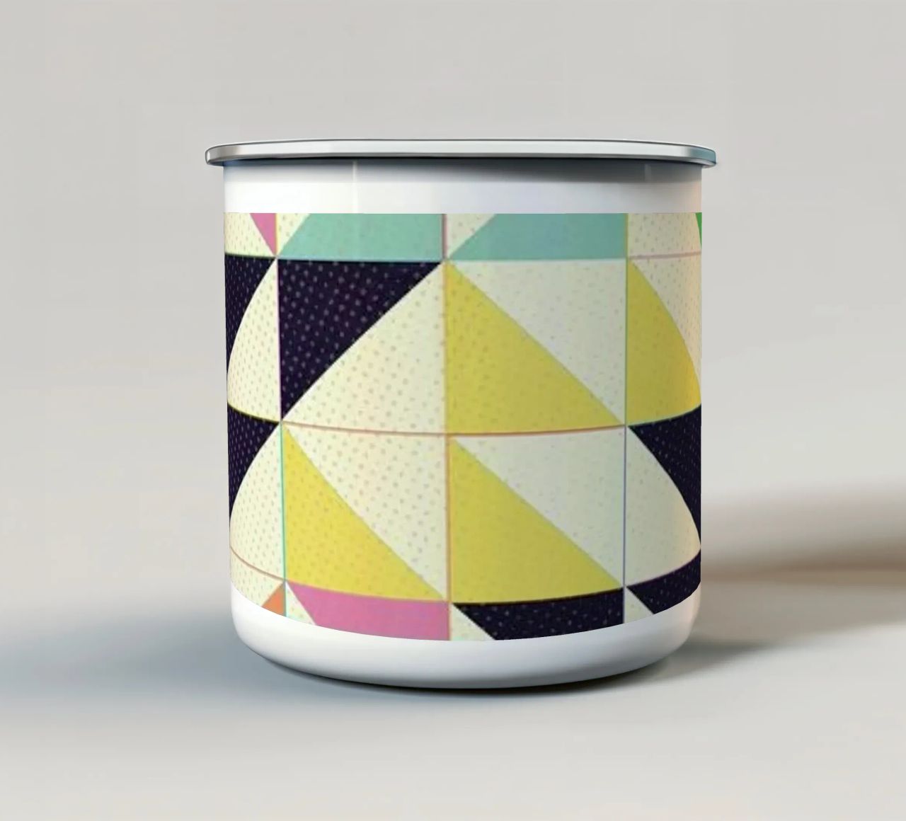 Triangoli e quadrati I tazza in smalto da Metron