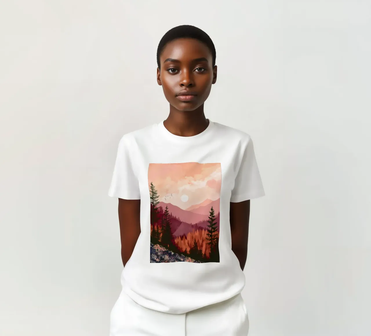 Sunset Over Pine Forest and Mountains in Warm Autumn Colors t-shirt da Dune