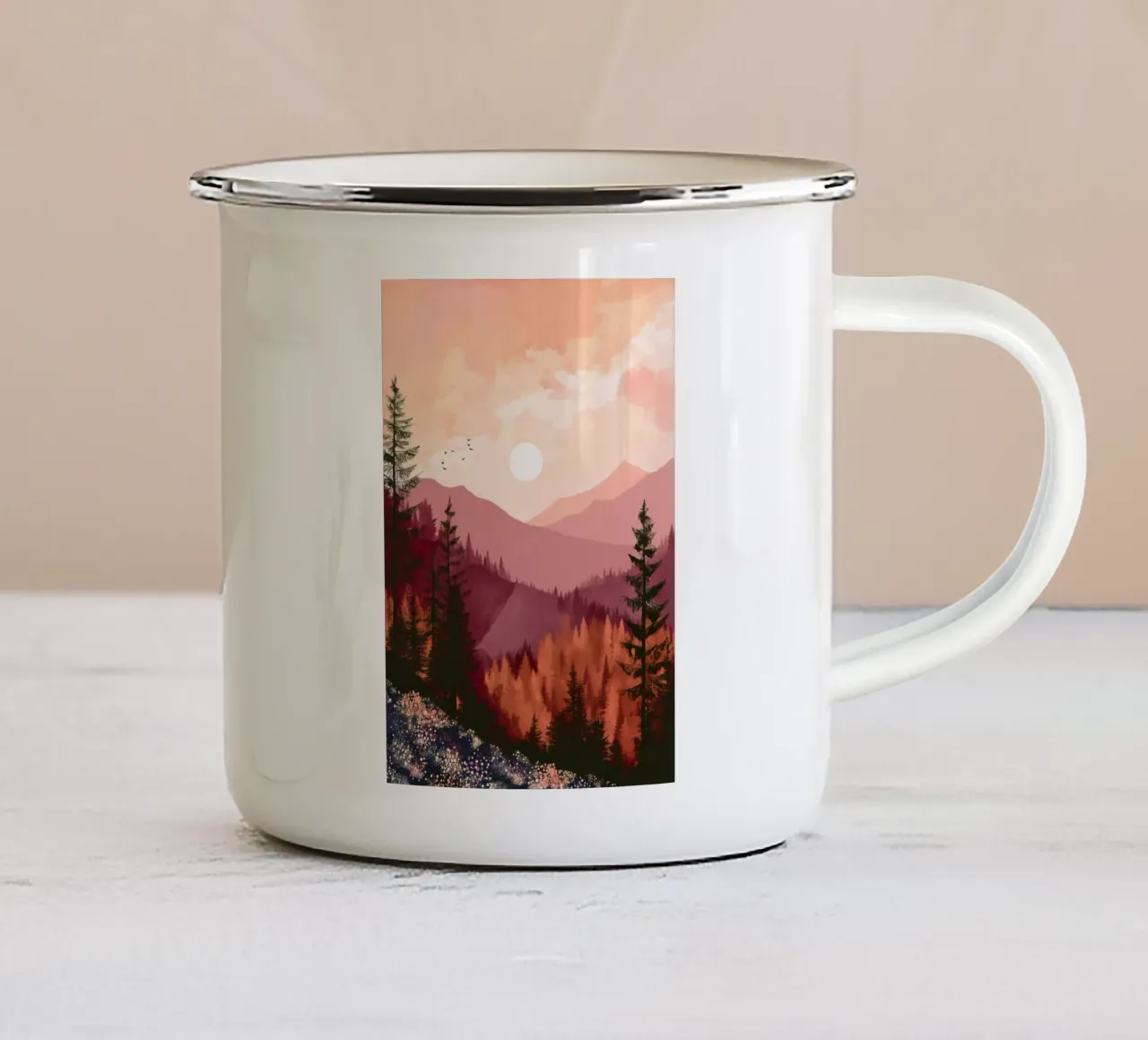 Sunset Over Pine Forest and Mountains in Warm Autumn Colors tazza in smalto da Dune