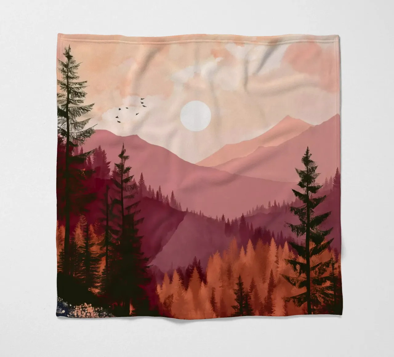 Sunset Over Pine Forest and Mountains in Warm Autumn Colors coperta in pile da Dune