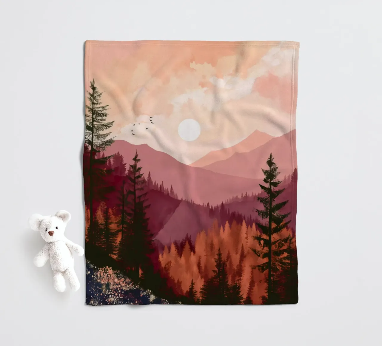 Sunset Over Pine Forest and Mountains in Warm Autumn Colors coperta in pile da Dune