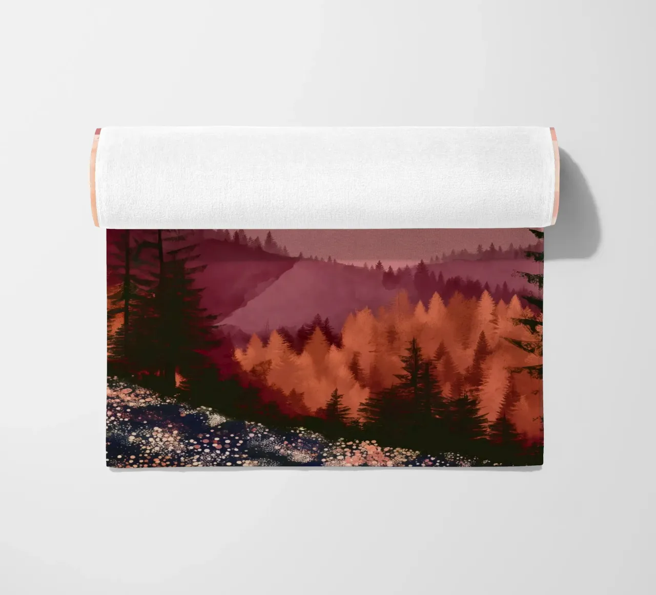 Sunset Over Pine Forest and Mountains in Warm Autumn Colors telo mare da Dune