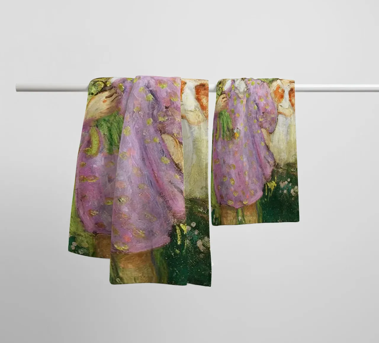 Bambini in un frutteto in fiore asciugamano da bagno da Joan