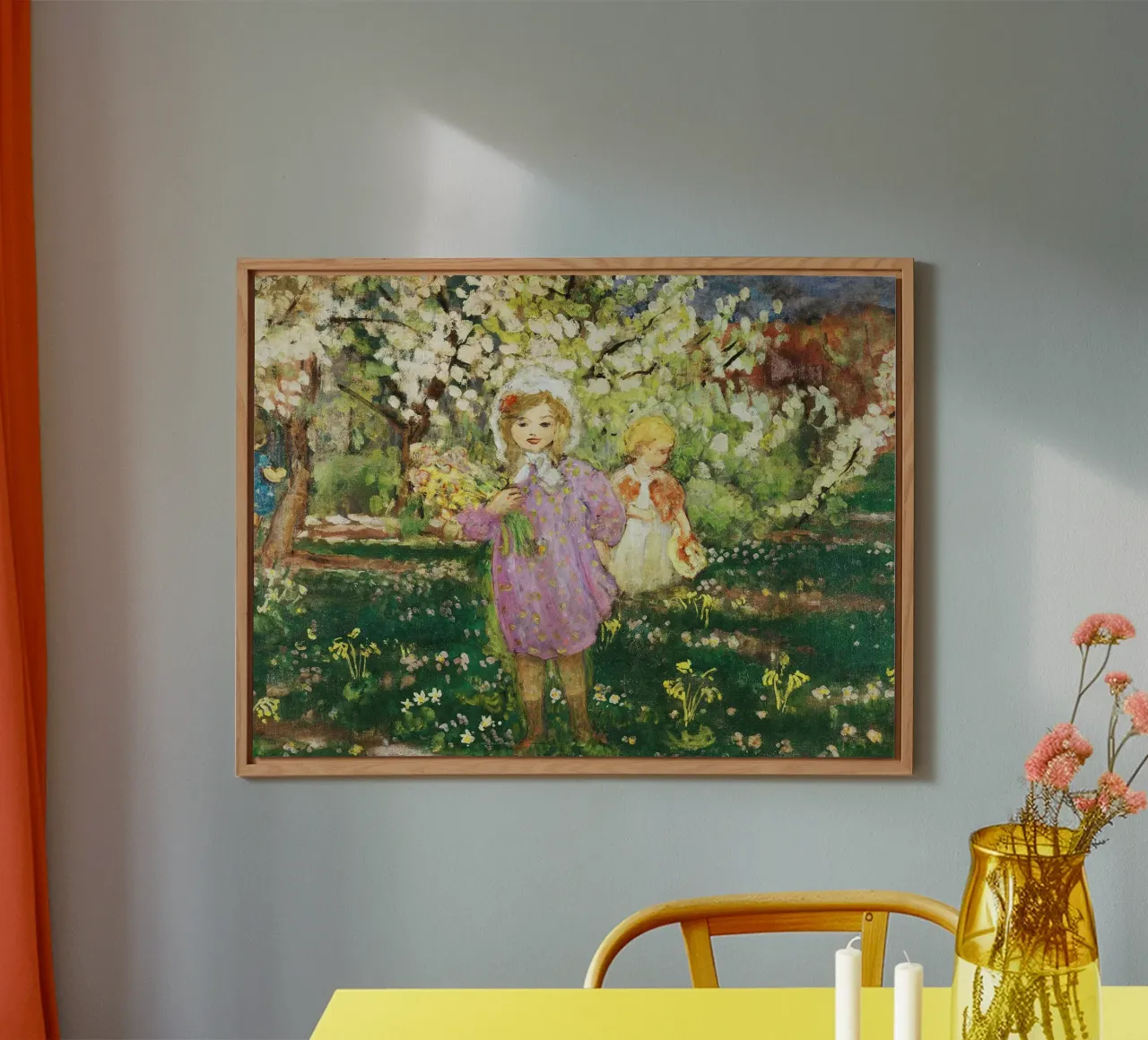 Bambini in un frutteto in fiore alluminio dibond da Joan