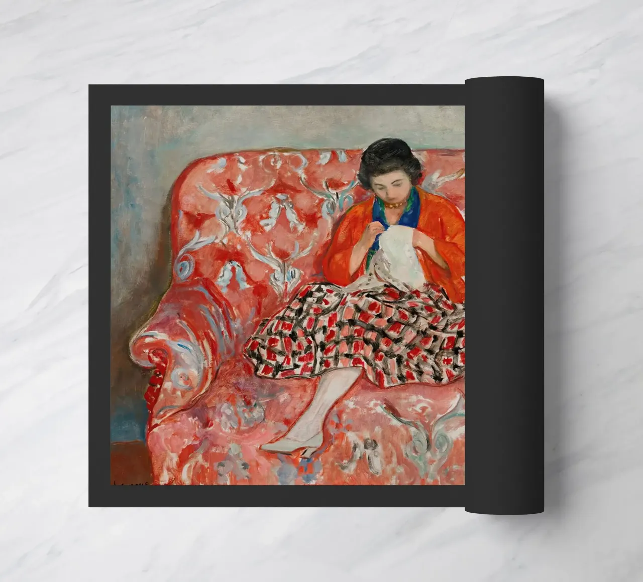 Giovane ragazza che cuce su un divano di Henri Lebasque zerbino da Joan