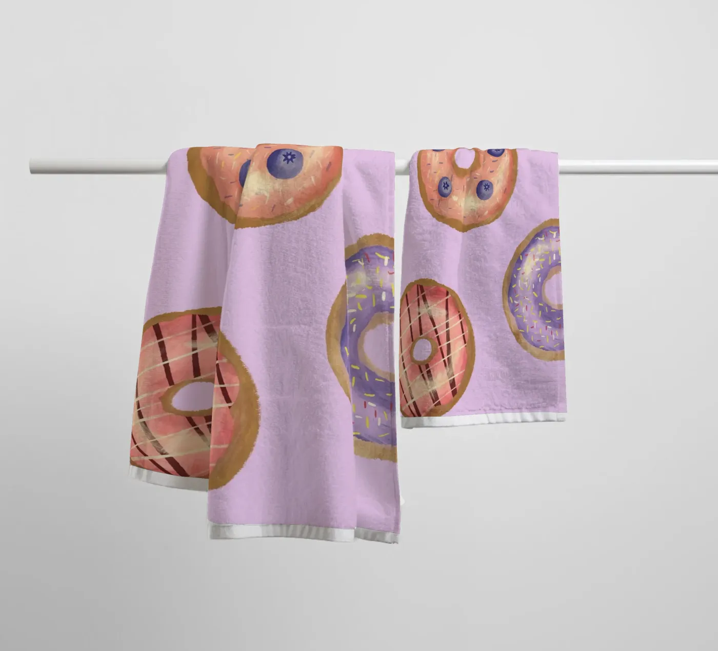 Donuts badhanddoek van Studio Dolci