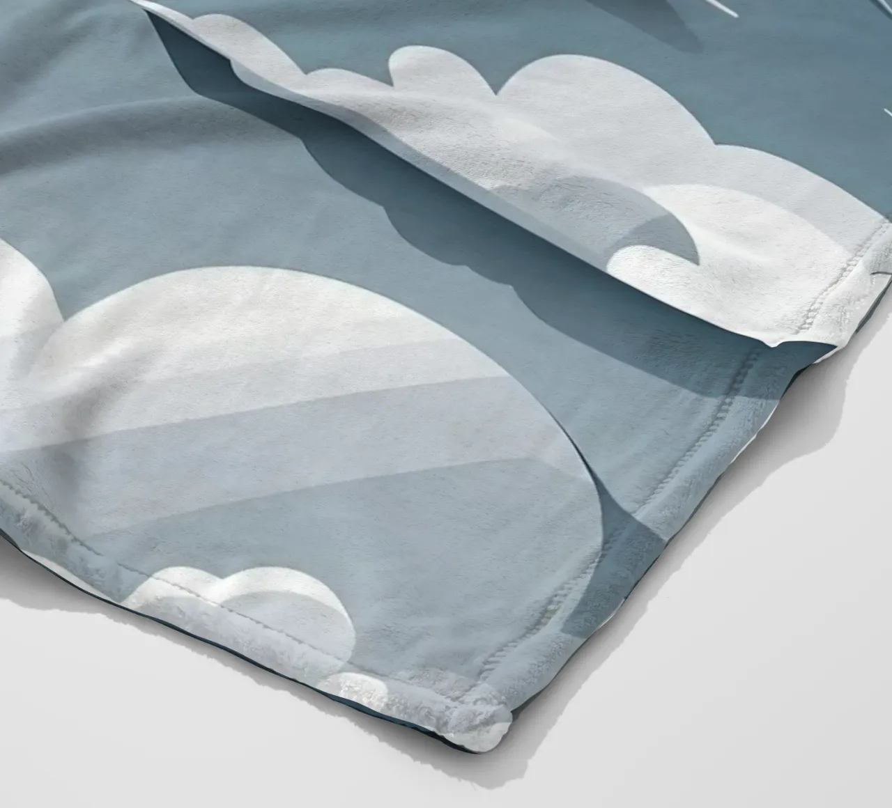 Cloud silhouettes Fleecedecke von LIFESTYLE OBJECTS