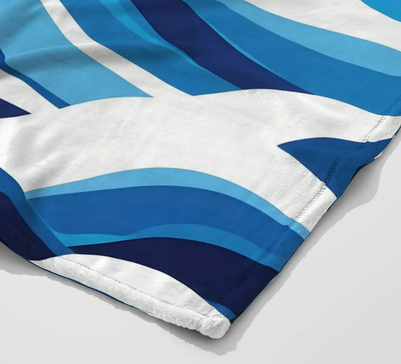 Wave pattern fleece blanket by LIFESTYLE OBJECTS