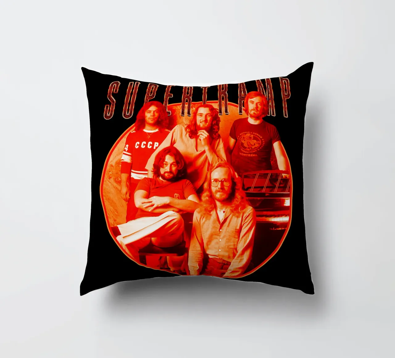 Retro Style - Super Tramp cuscino da igoshdesigns