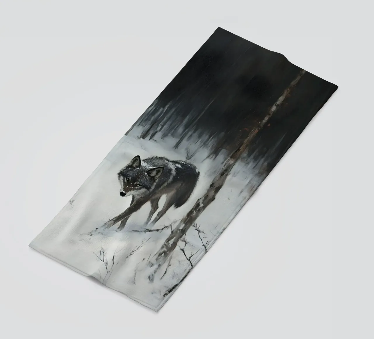 Lupo nero in una foresta invernale innevata - Mistico telo mare da Studio Vibe