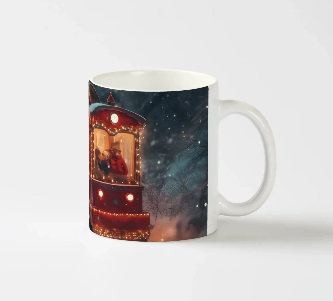 Magico treno di Natale nella foresta invernale innevata tazza in ceramica da Studio Vibe