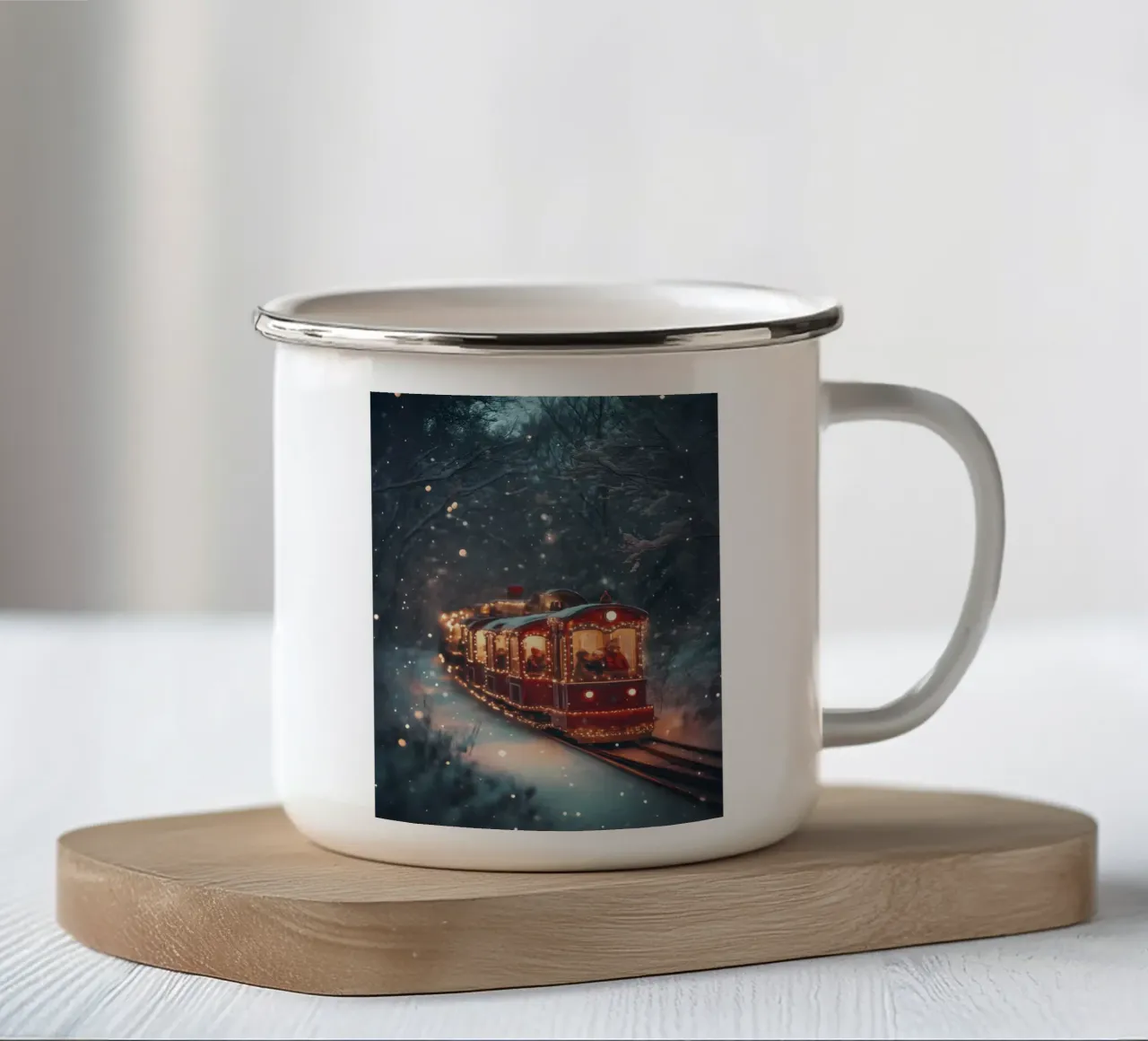 Magico treno di Natale nella foresta invernale innevata tazza in smalto da Studio Vibe