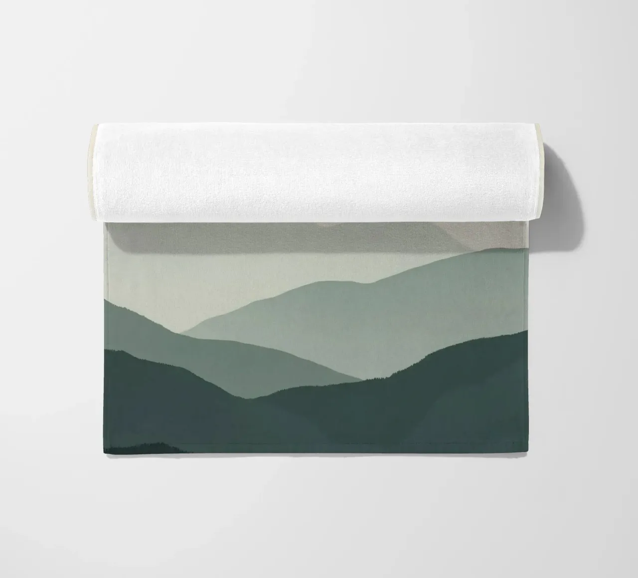 Watercolor Layered Mountain Ranges telo mare da DesignDoodle