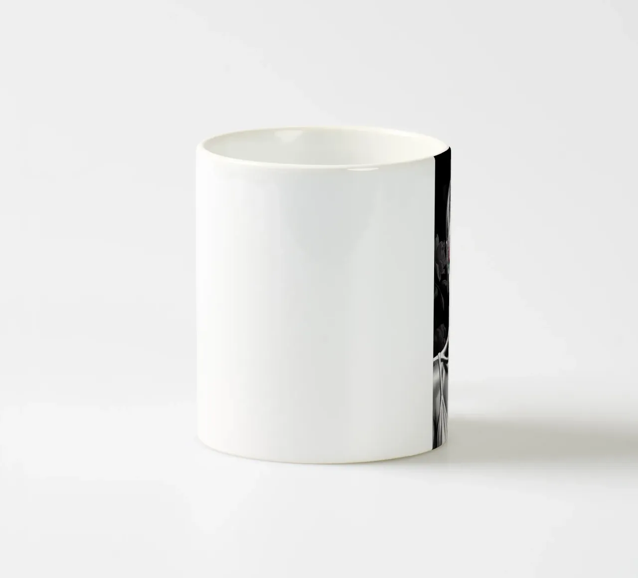 Donna con occhiali a fiori tazza in ceramica da BenCoStyle