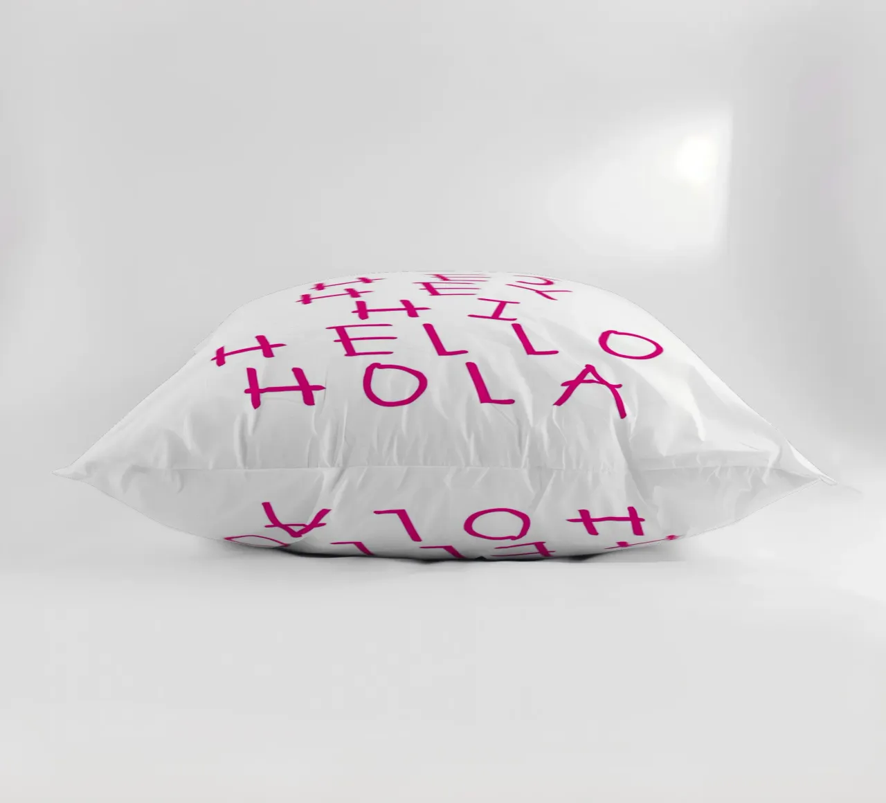 Hej Hey Hi Hello Typography cuscino da Attaboy Dsgn