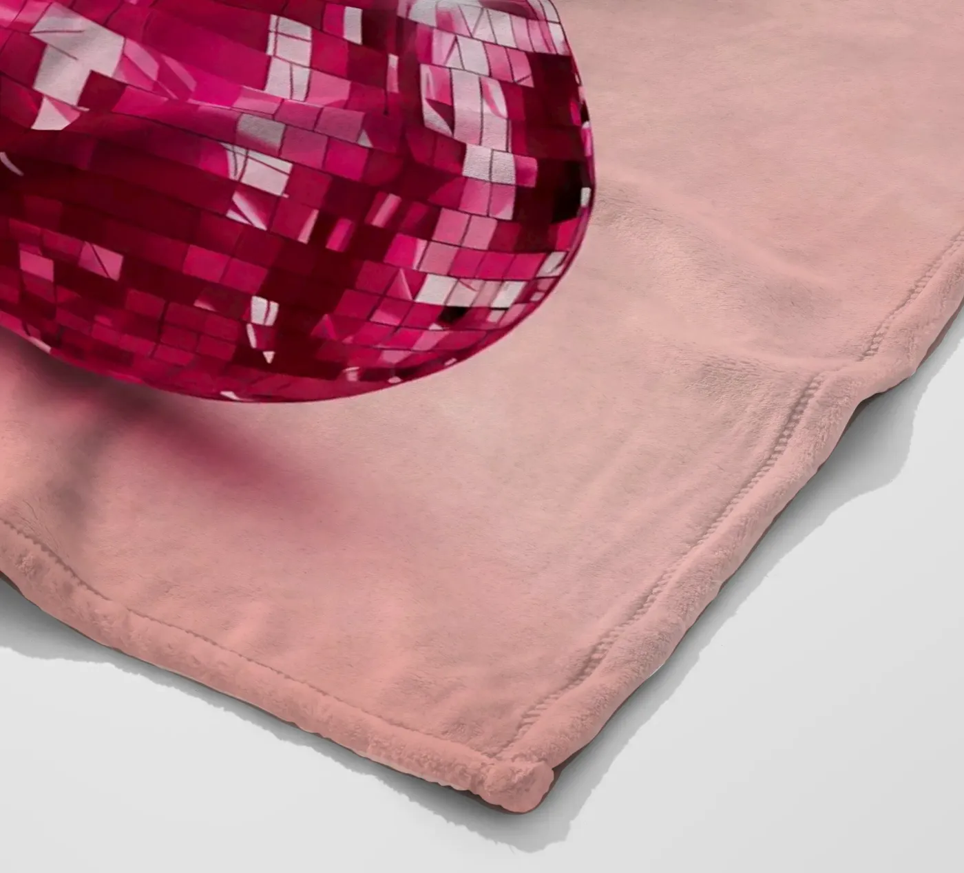 Disco Cherry Fleecedecke von Attaboy Dsgn