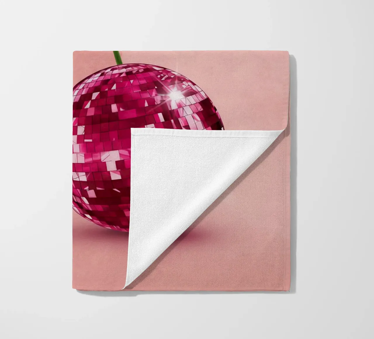 Disco Cherry telo mare da Attaboy Dsgn