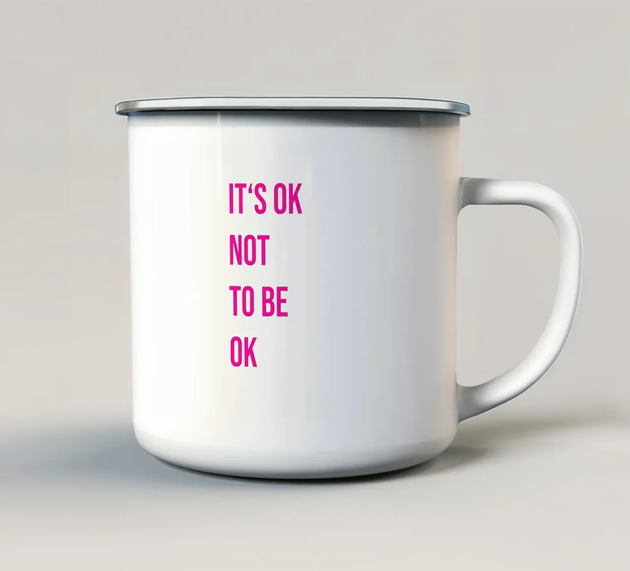 It‘s ok not to be ok (in 4 Farben erhältlich) tazza in smalto da FRICKE DESIGN