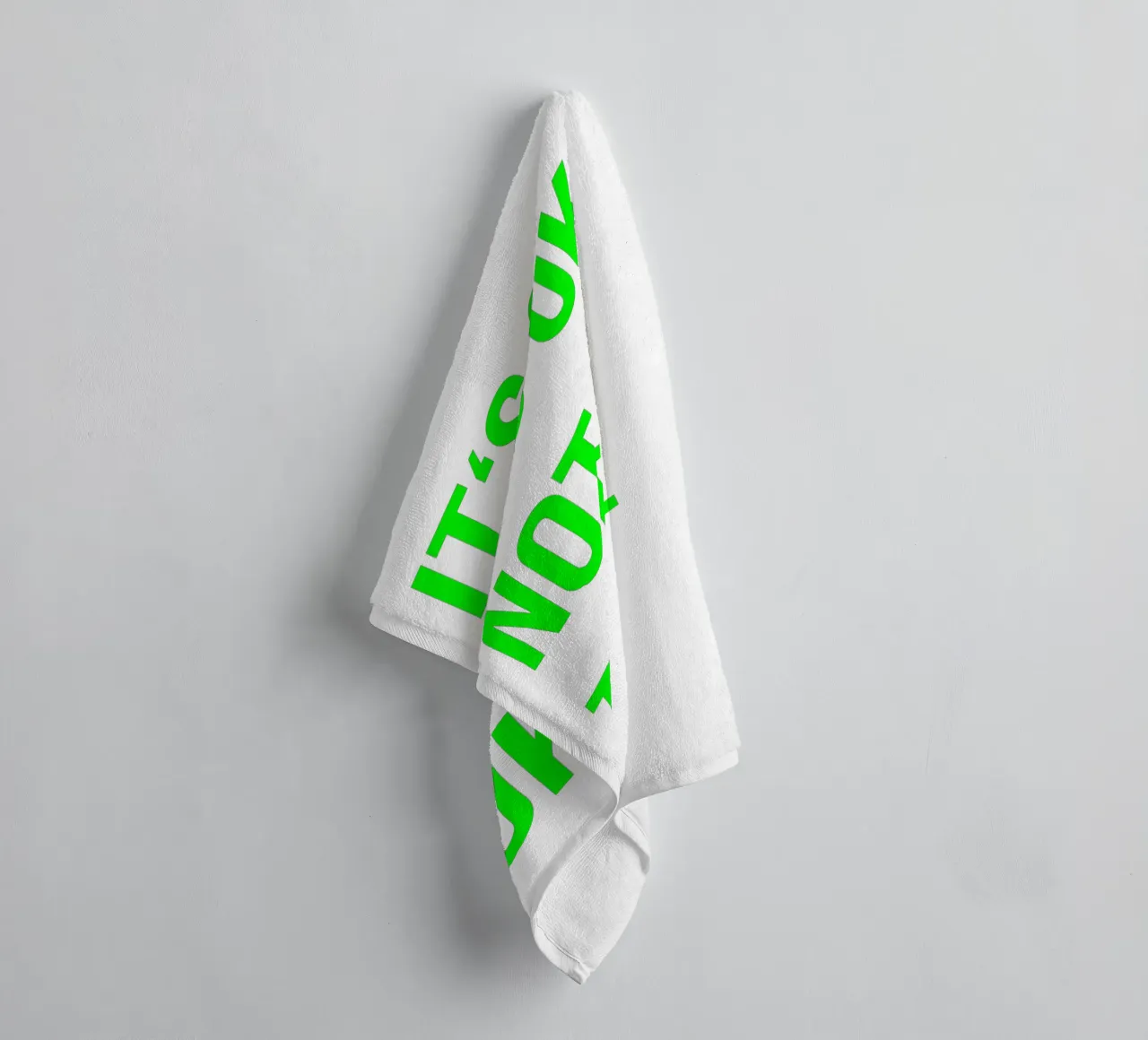 It‘s ok not to be ok (in 4 Farben erhältlich) asciugamano da bagno da FRICKE DESIGN