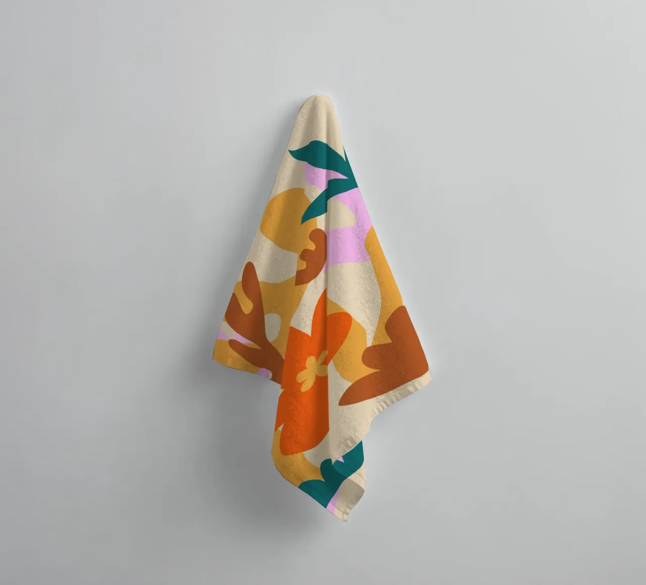 Felice autunno floreale asciugamano da bagno da Kim Hubball Studio
