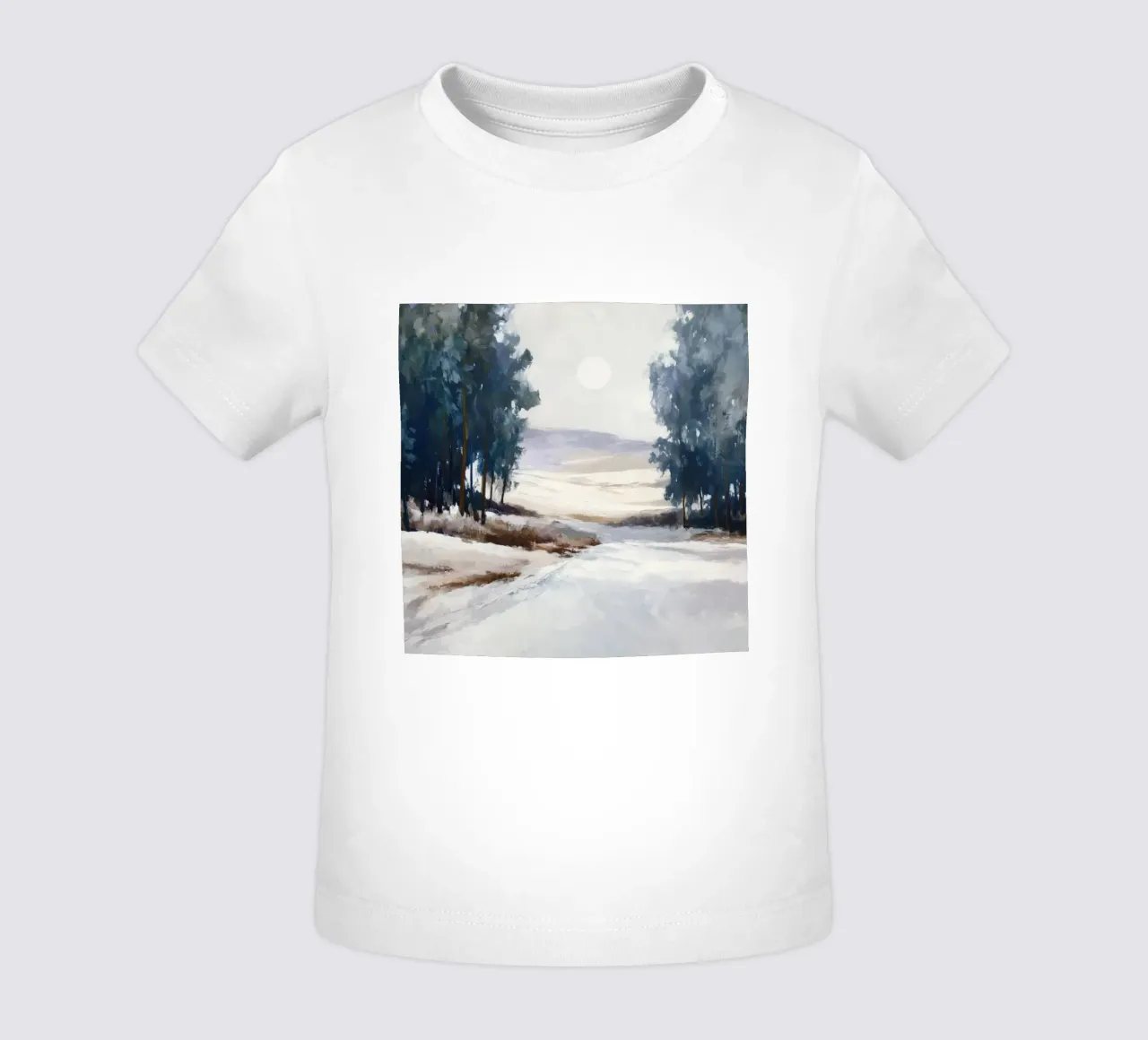 Winter Landscape with Snowy Fields - Tall Trees and Pale Sun maglietta neonato da Dune