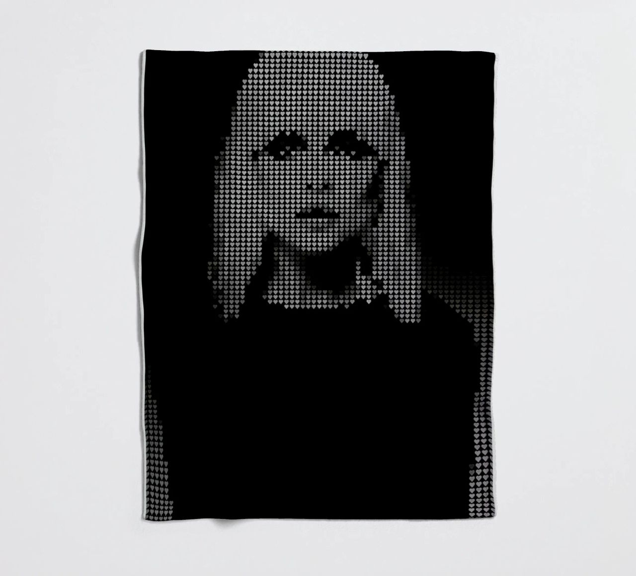 Heart Of (Black Version) coperta in pile da Robotic Ewe