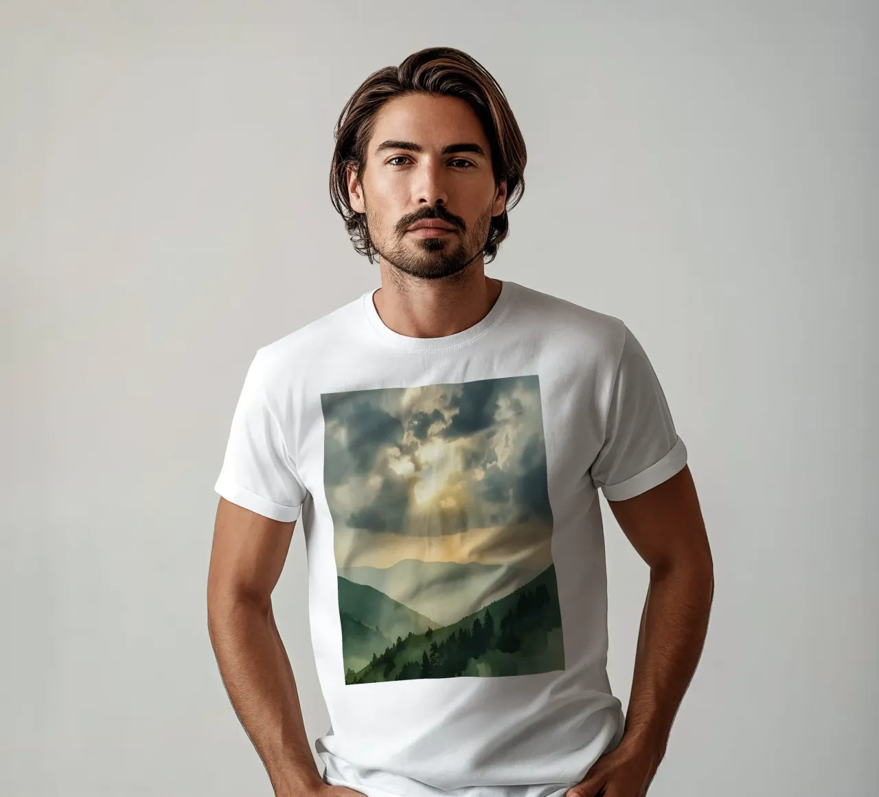 Paesaggio montano con raggi di sole t-shirt da DesignDoodle