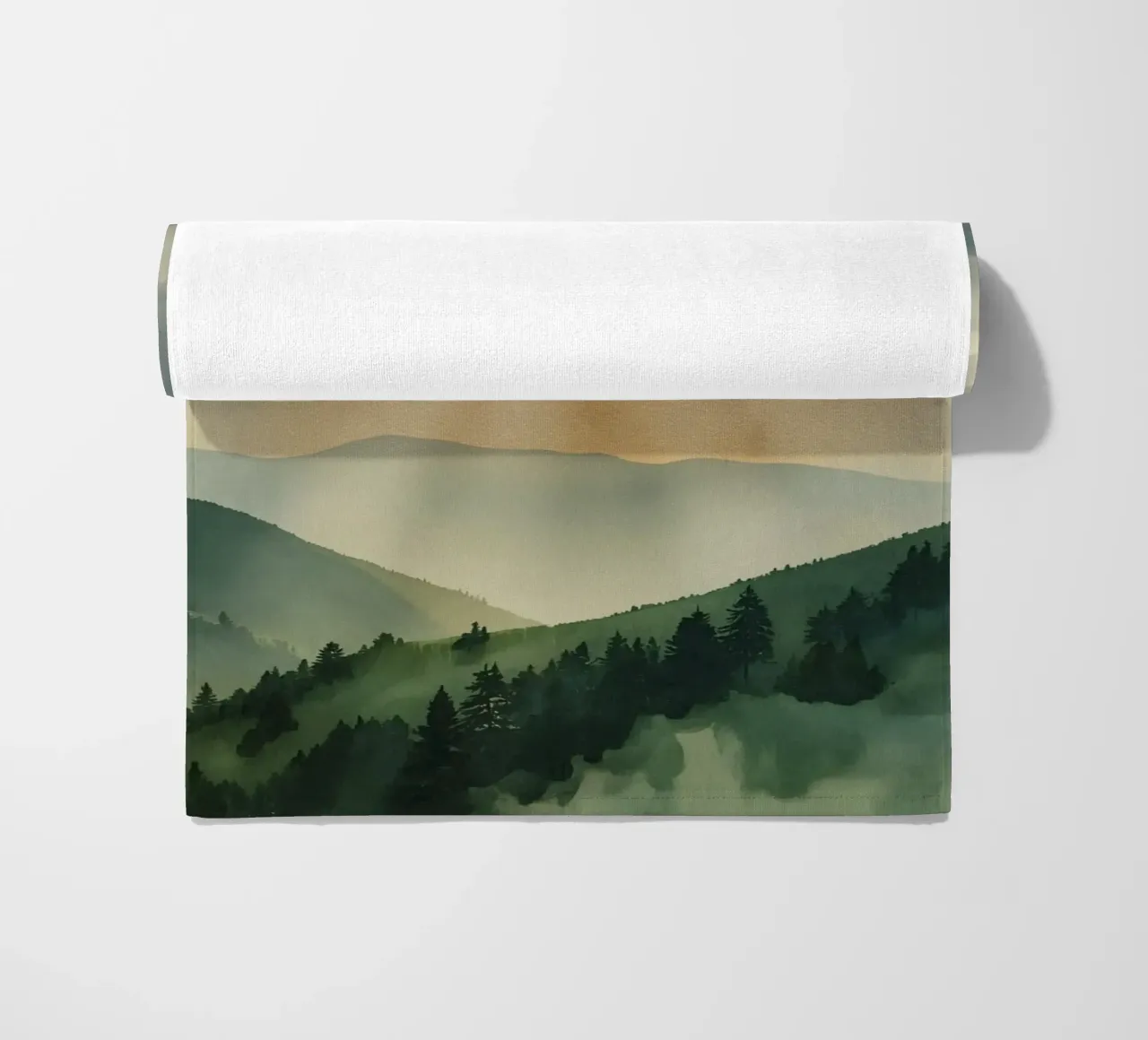 Paesaggio montano con raggi di sole telo mare da DesignDoodle