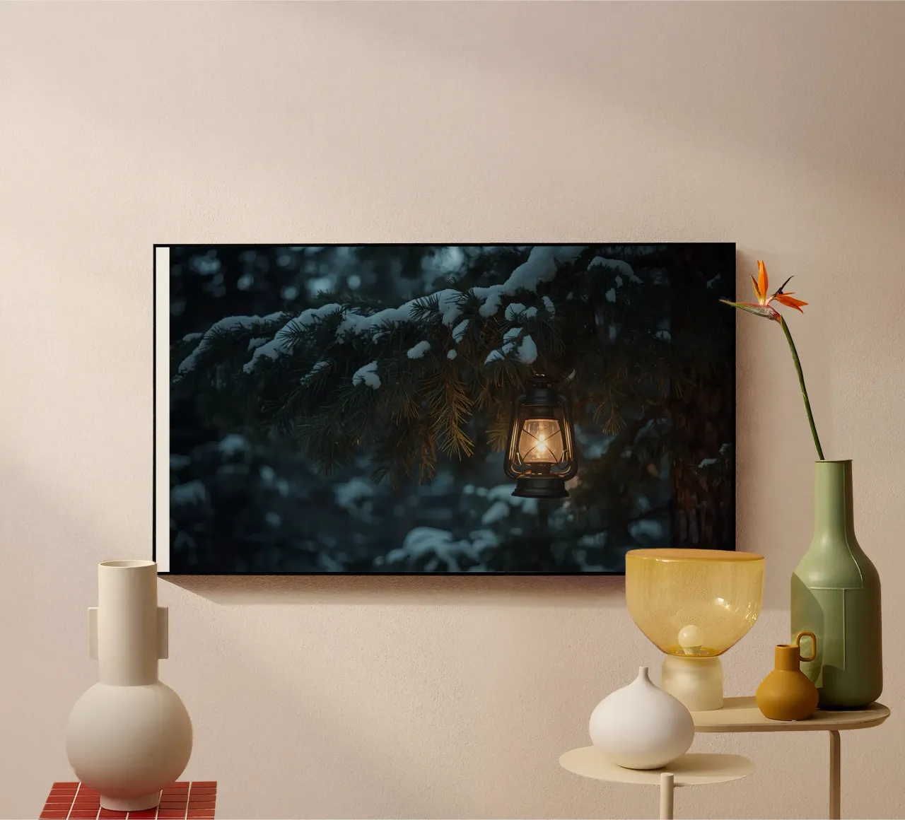 Lanterna a olio appesa a un ramo di pino coperto di neve plexiglass da DesignDoodle