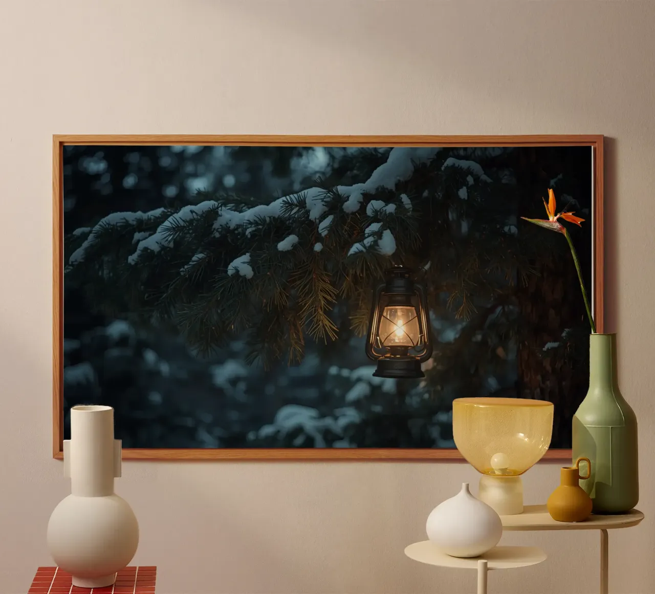 Lanterna a olio appesa a un ramo di pino coperto di neve alluminio dibond da DesignDoodle