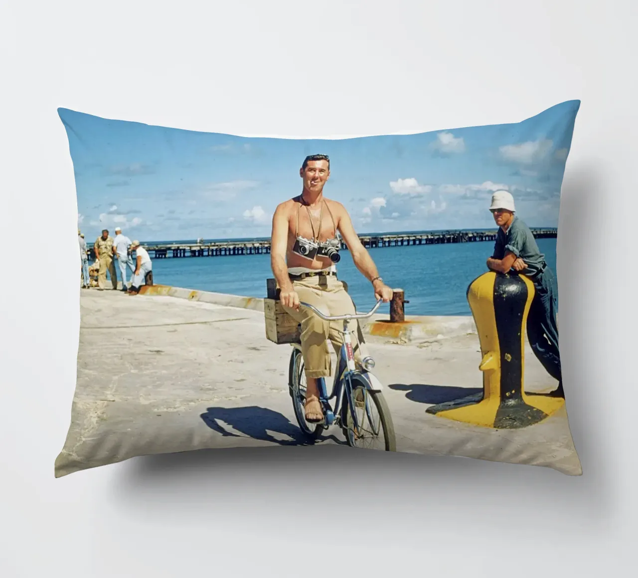 Its A Hard Life Slim Aarons cuscino da GEOLOG