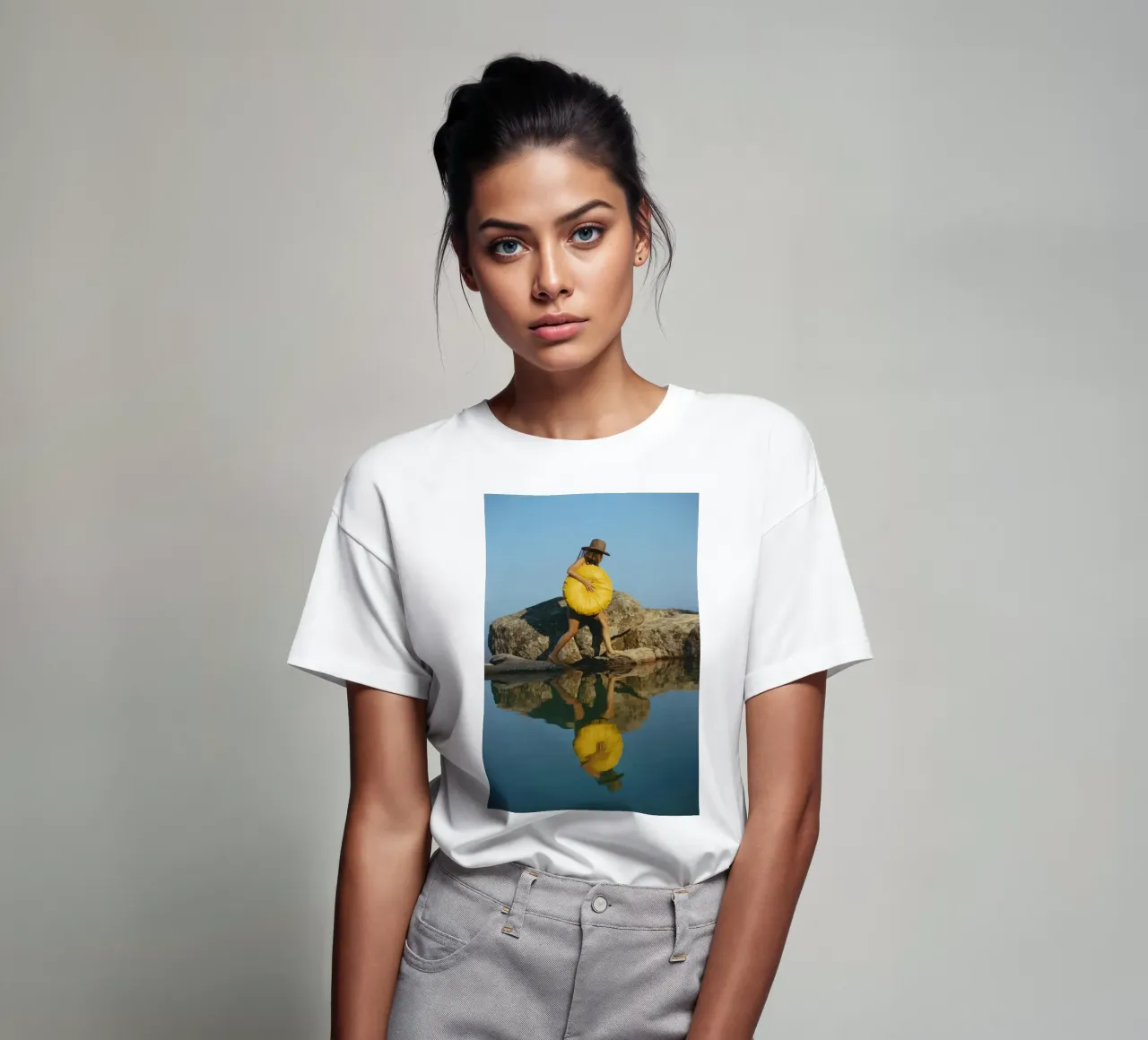 Finding A Spot Slim Aarons 1973 t-shirt da GEOLOG