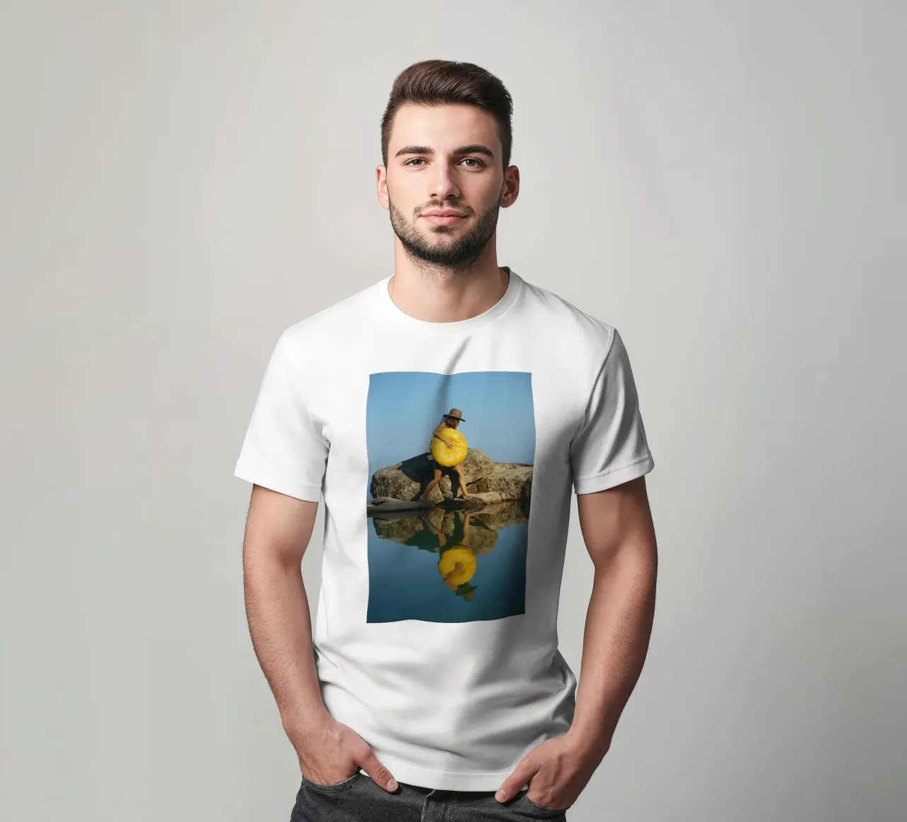 Finding A Spot Slim Aarons 1973 t-shirt da GEOLOG