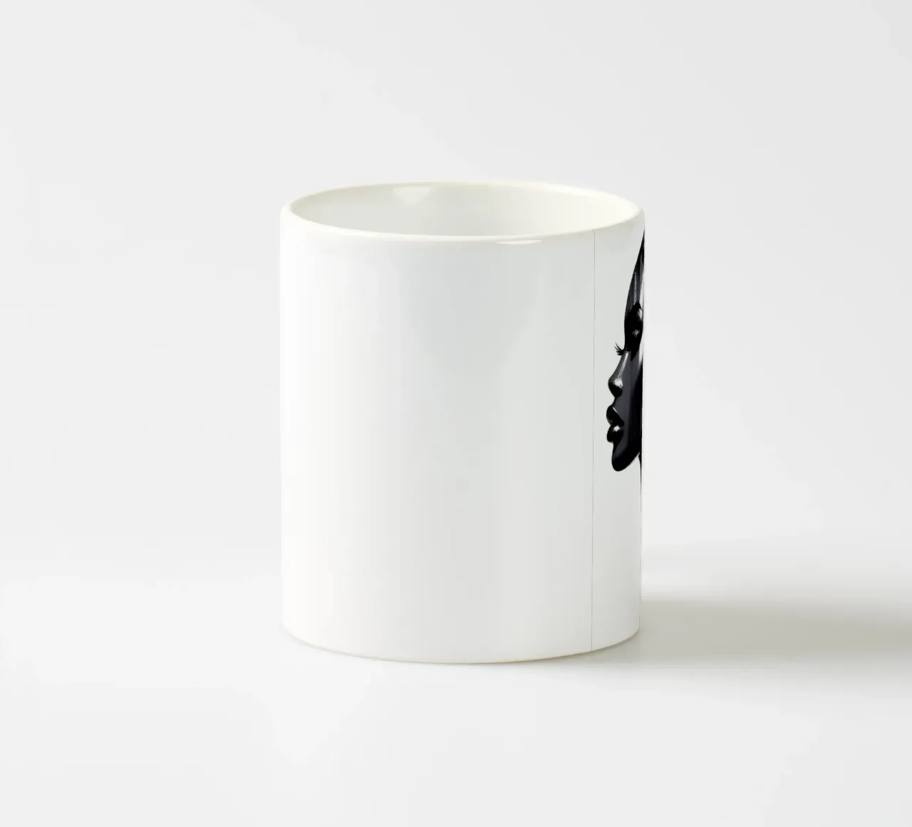 Bellezza Moda Ritratto tazza in ceramica da ARTOMATIC