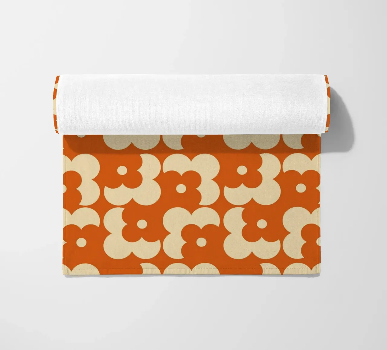 Orange fall retro 60s floral pattern telo mare da TijanaArtStudio88