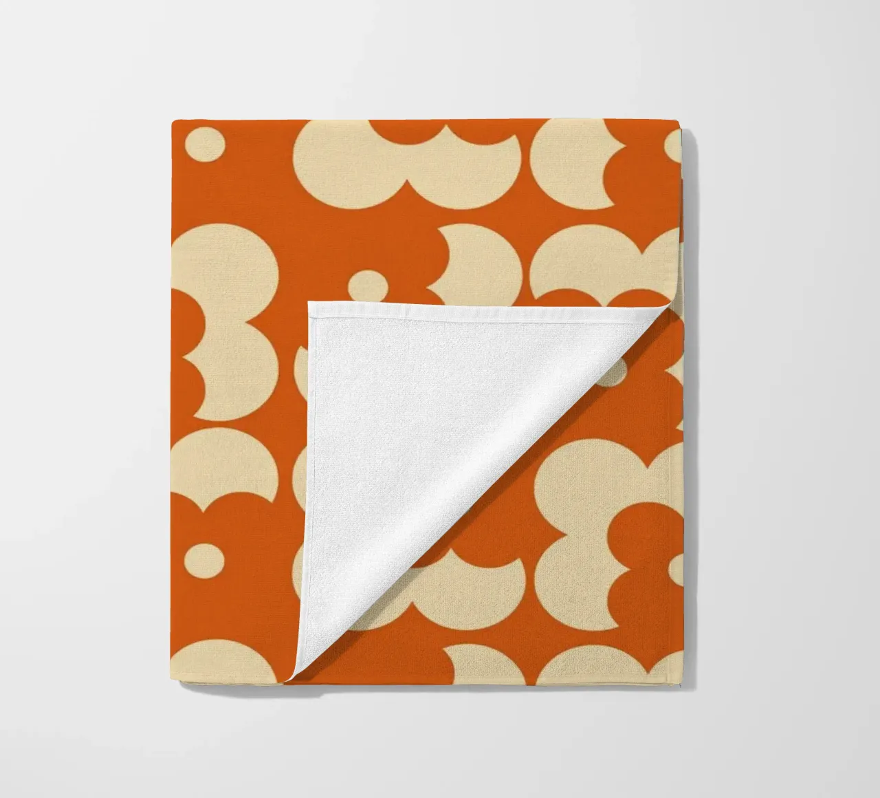 Orange fall retro 60s floral pattern telo mare da TijanaArtStudio88